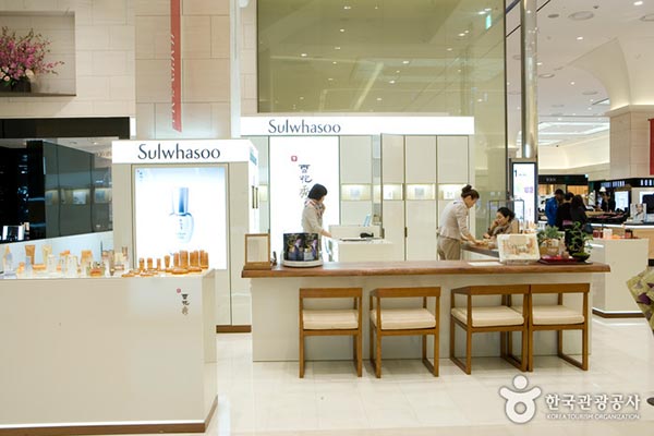 雪花秀賣場空間設(shè)計(jì)13